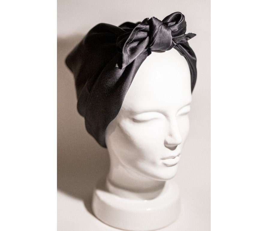 HER - Silk Mulberry Head Scarve Black 80x80 cm – Šatka zo 100%-ného hodvábu