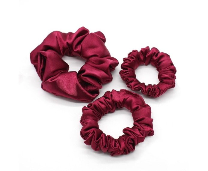 Scrunchie by Terrie – Handmade Saténová gumička na kučeravé vlasy - bordó