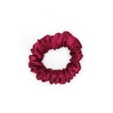 Scrunchie by Terrie – Handmade Saténová gumička na kučeravé vlasy - bordó