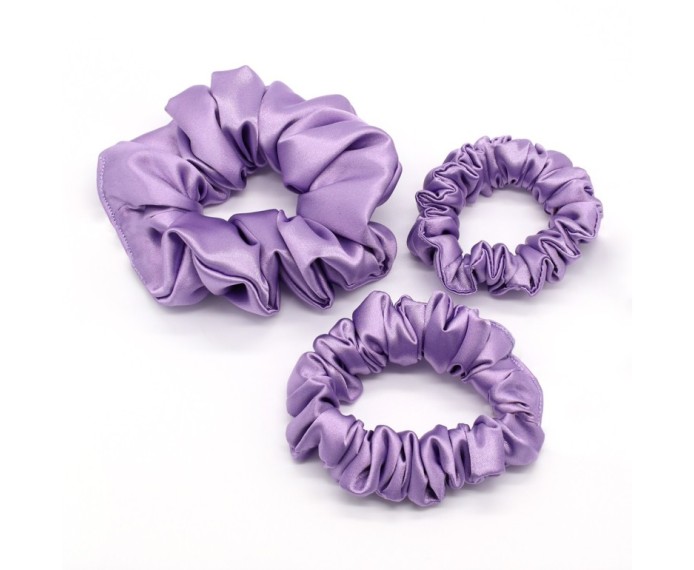 Scrunchie by Terriezaa – Handmade Saténová gumička na kučeravé vlasy - fialková